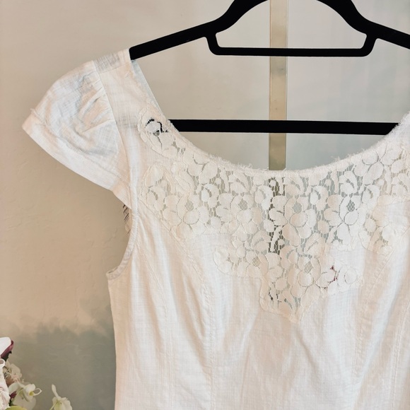 Free People White Cotton Lace Accent Mini Dress V Neck In Back, Size 6 - Picture 3 of 8